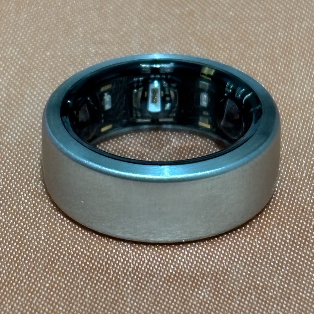 Oura Matte Silver Smart Ring